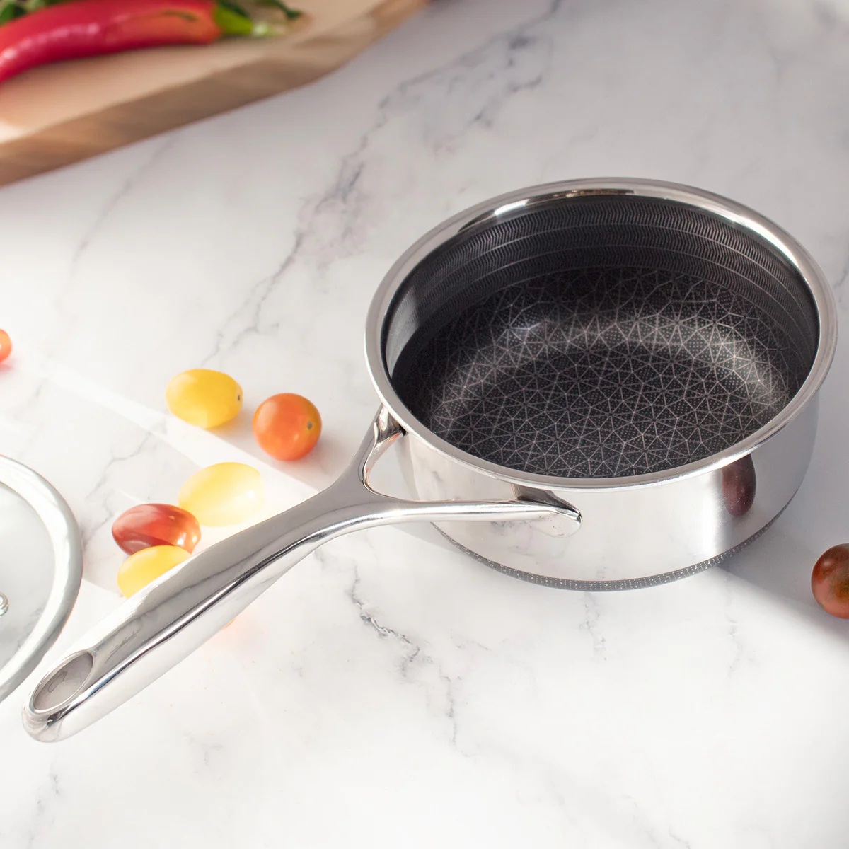 1.5-Quart Hybrid Sauce Pan with Lid - Image 4