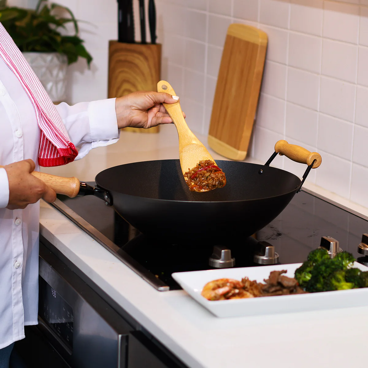 10-Piece 14'' Nonstick Wok Set - Image 8