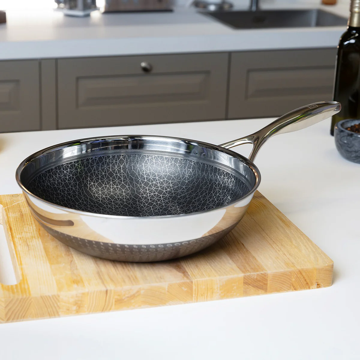 12'' Stainless Hybrid Nonstick Wok - Image 3
