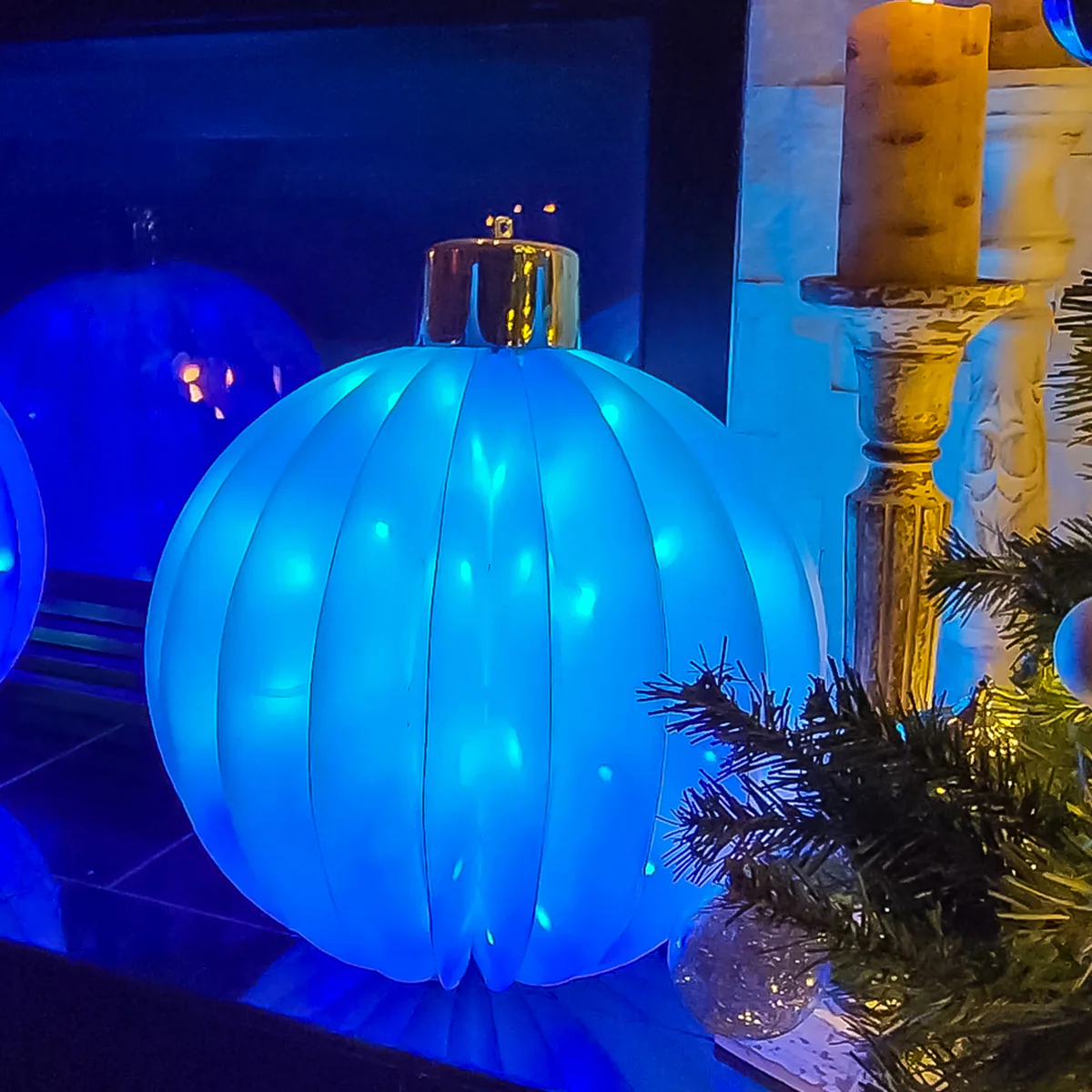 18'' Twinkling Indoor/Outdoor Lighted Orb - Image 2