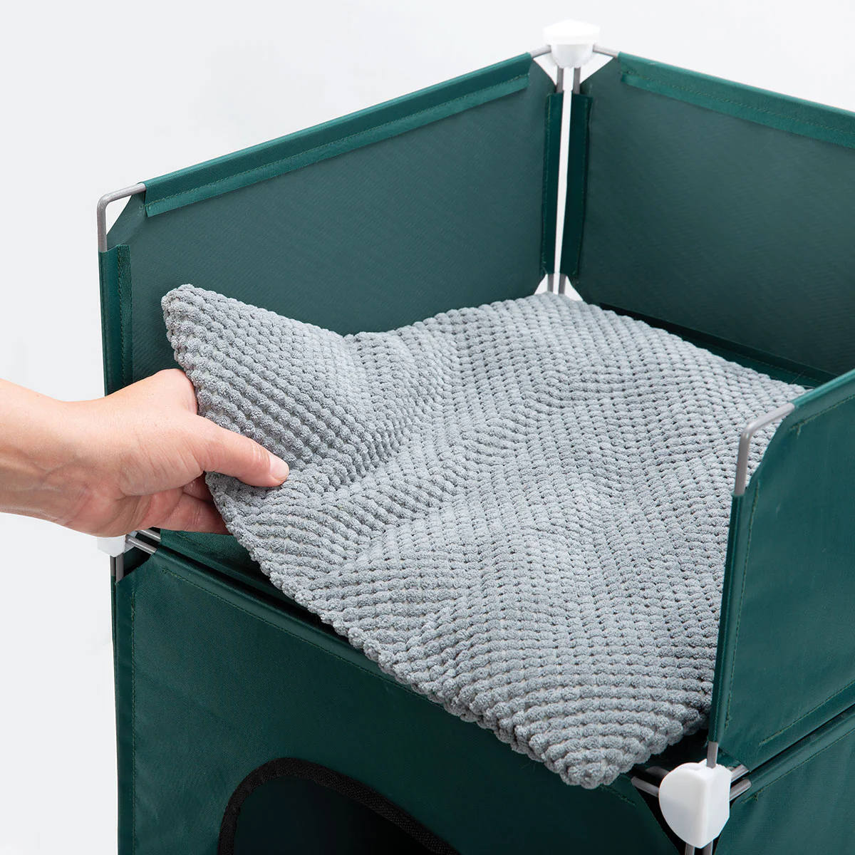 2-Story Pet House - Image 3