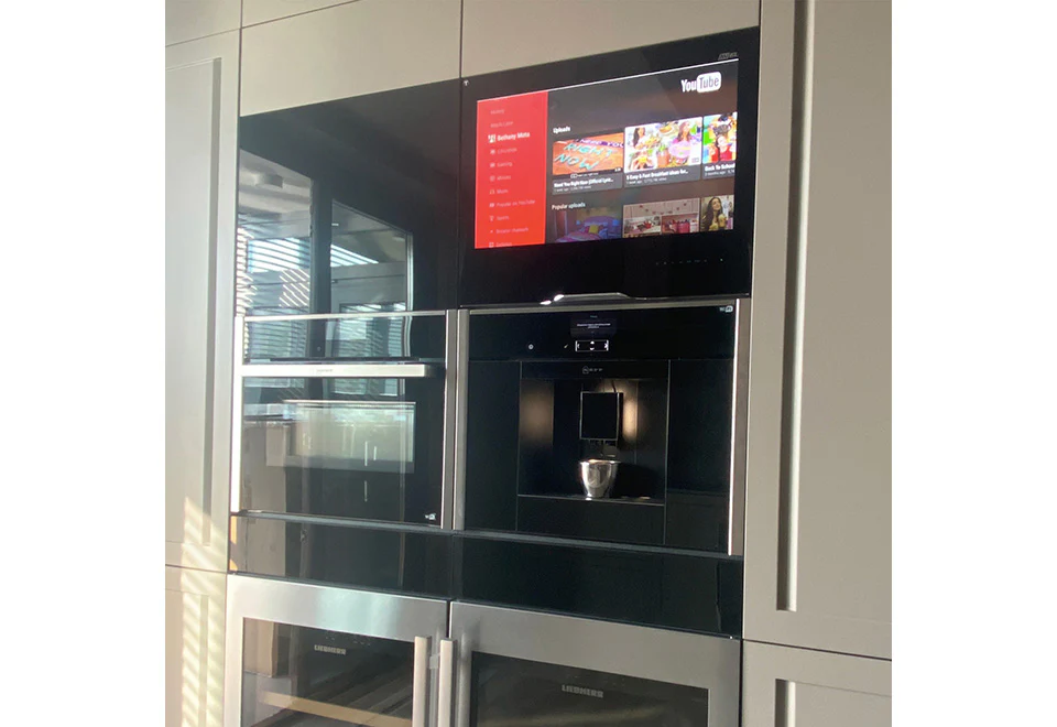 23.8'' HD Kitchen Cabinet Door Display - Image 6