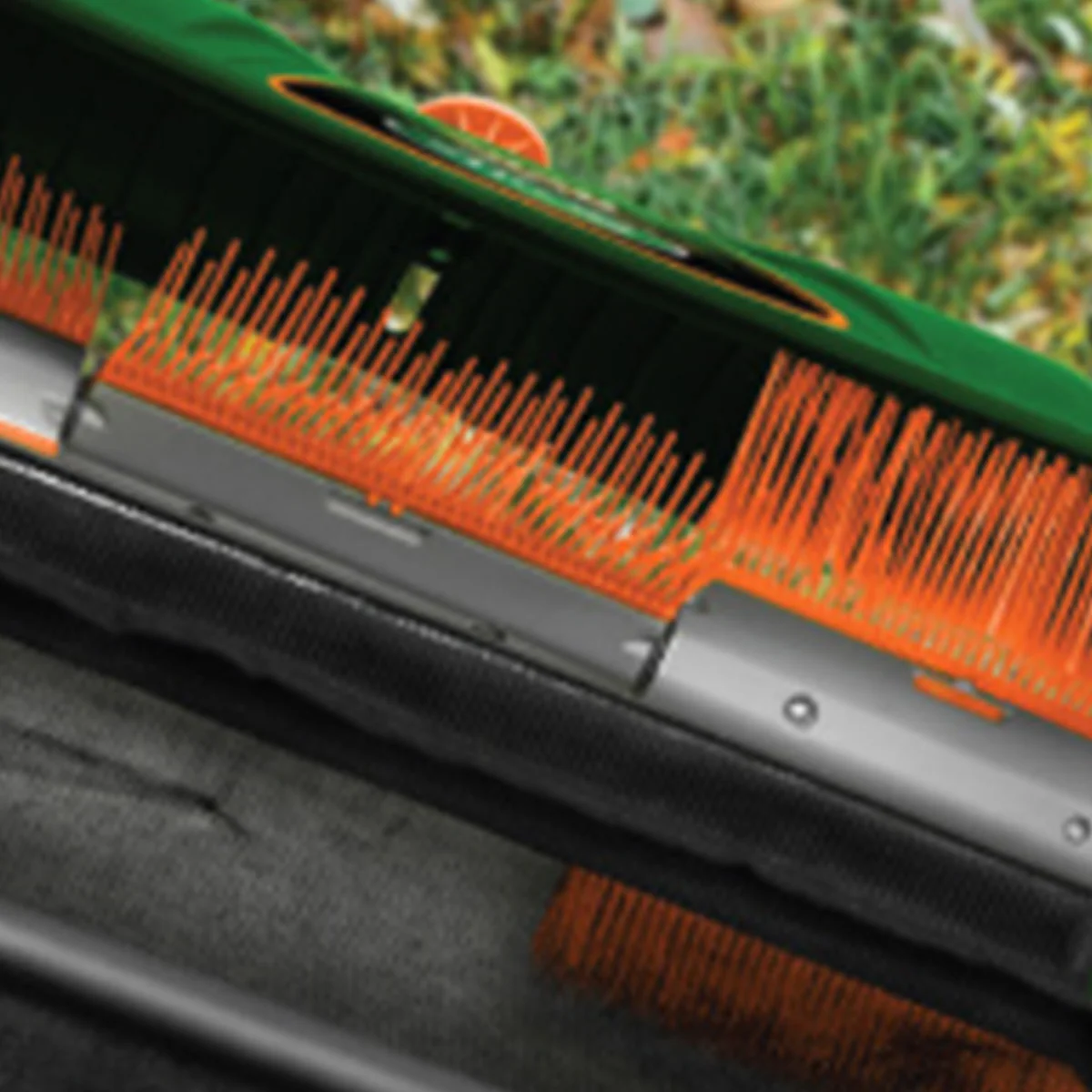 26'' Push Lawn Sweeper - Image 11