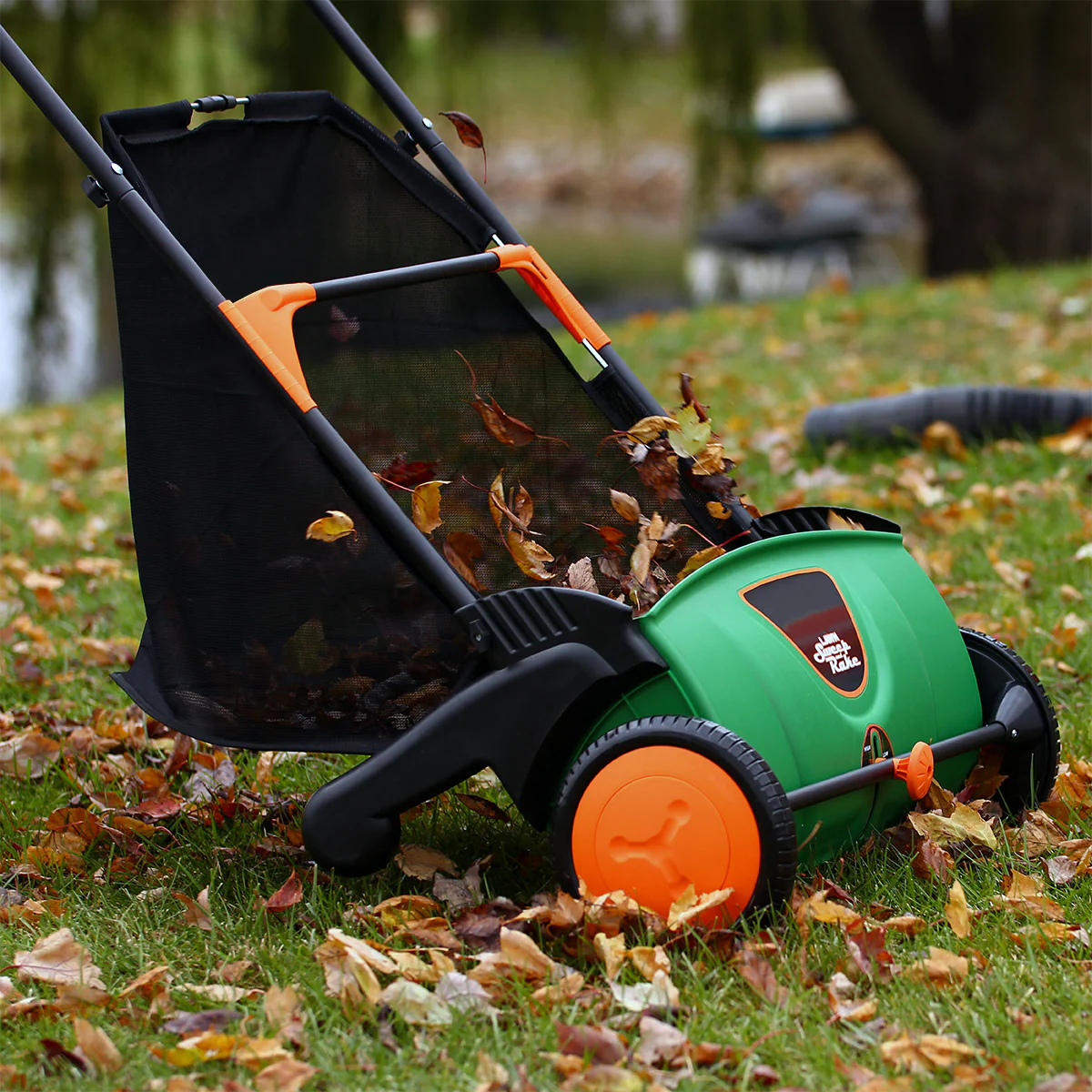 26'' Push Lawn Sweeper - Image 3