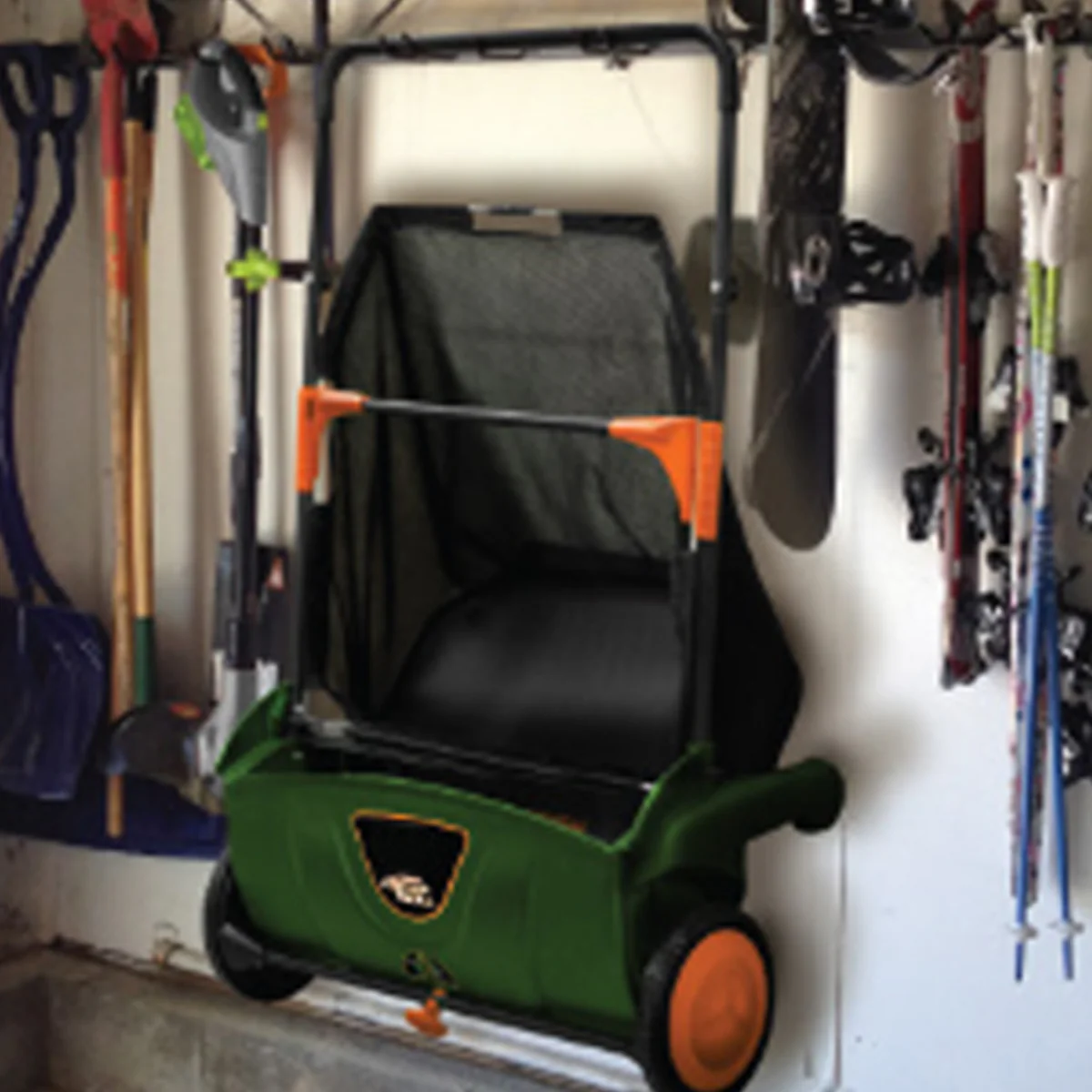 26'' Push Lawn Sweeper - Image 5