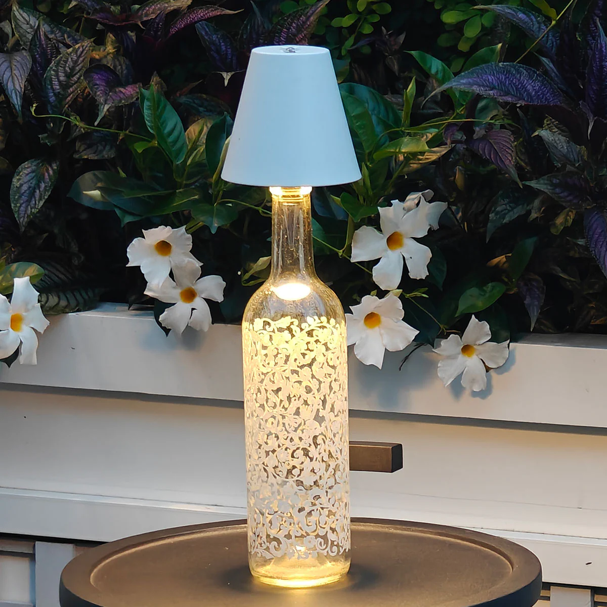 4-in-1 Indoor/Outdoor Bug Deterrent Lamp - Image 23