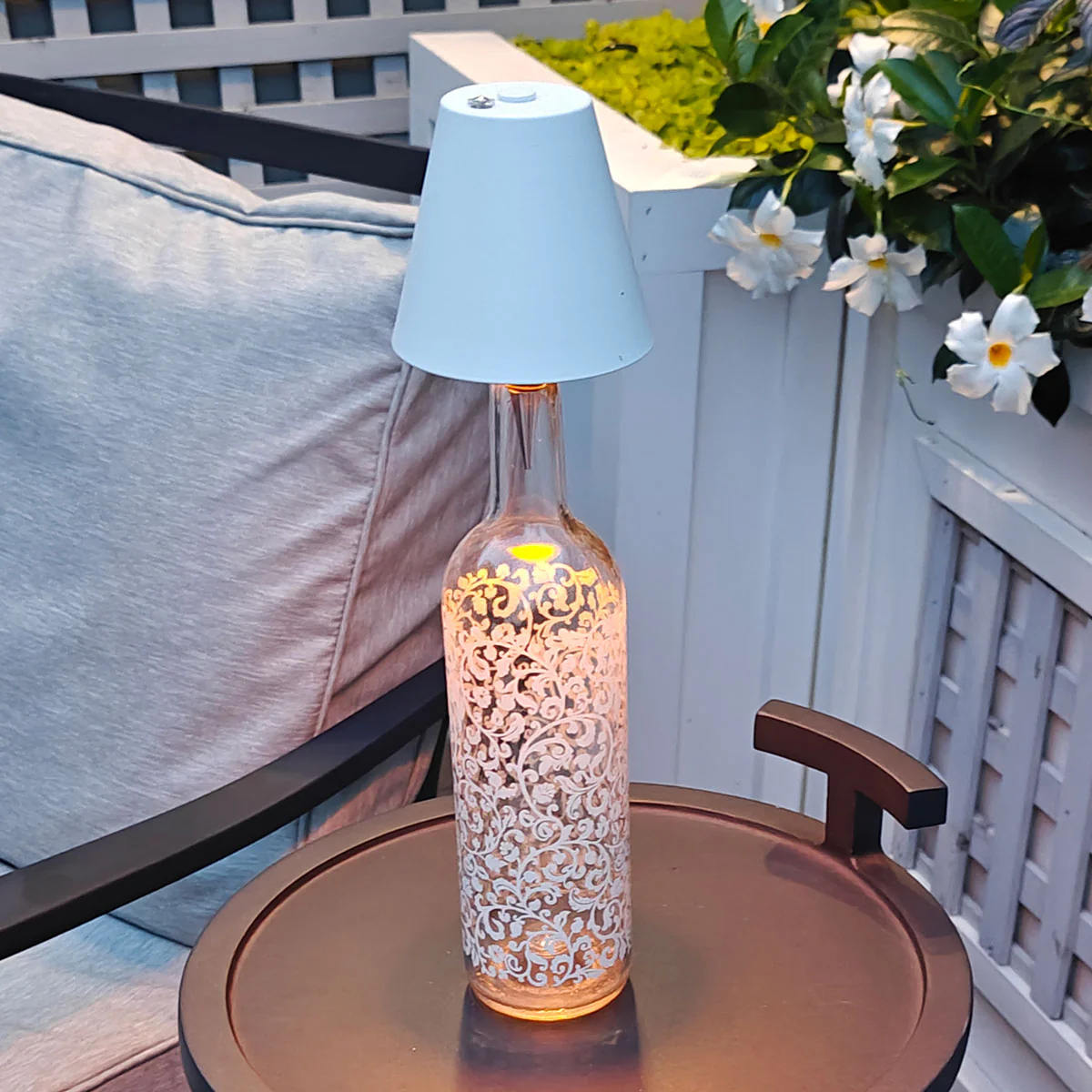 4-in-1 Indoor/Outdoor Bug Deterrent Lamp - Image 24