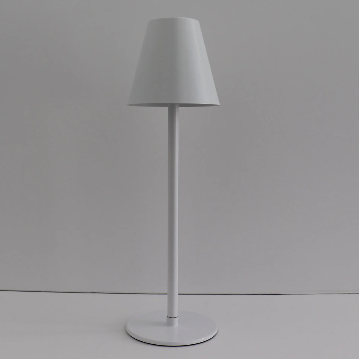 4-in-1 Indoor/Outdoor Bug Deterrent Lamp - Image 32