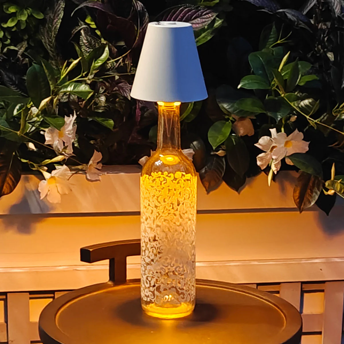 4-in-1 Indoor/Outdoor Bug Deterrent Lamp - Image 36