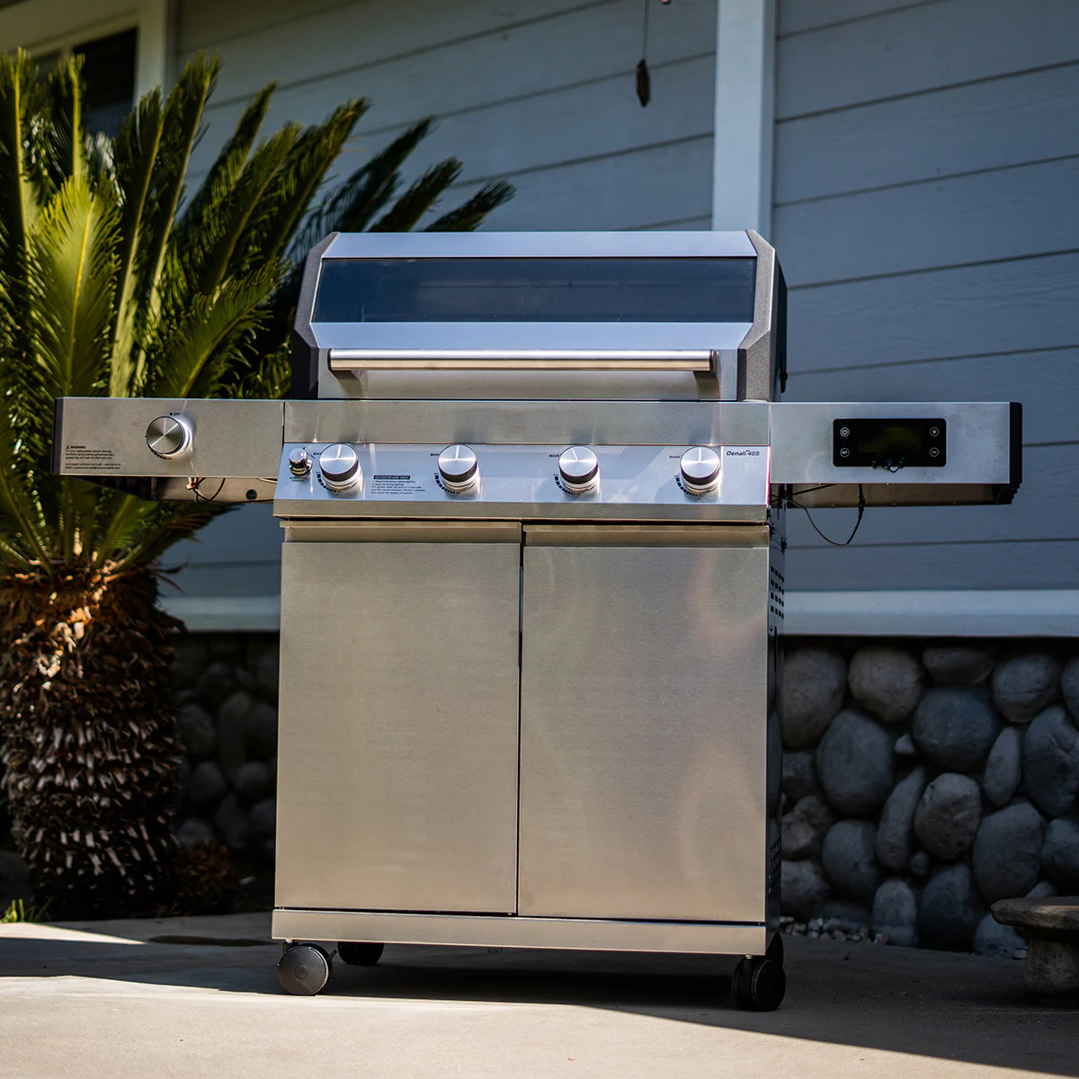 450 sq. in. Smart Grill with Clearview Lid - Image 18