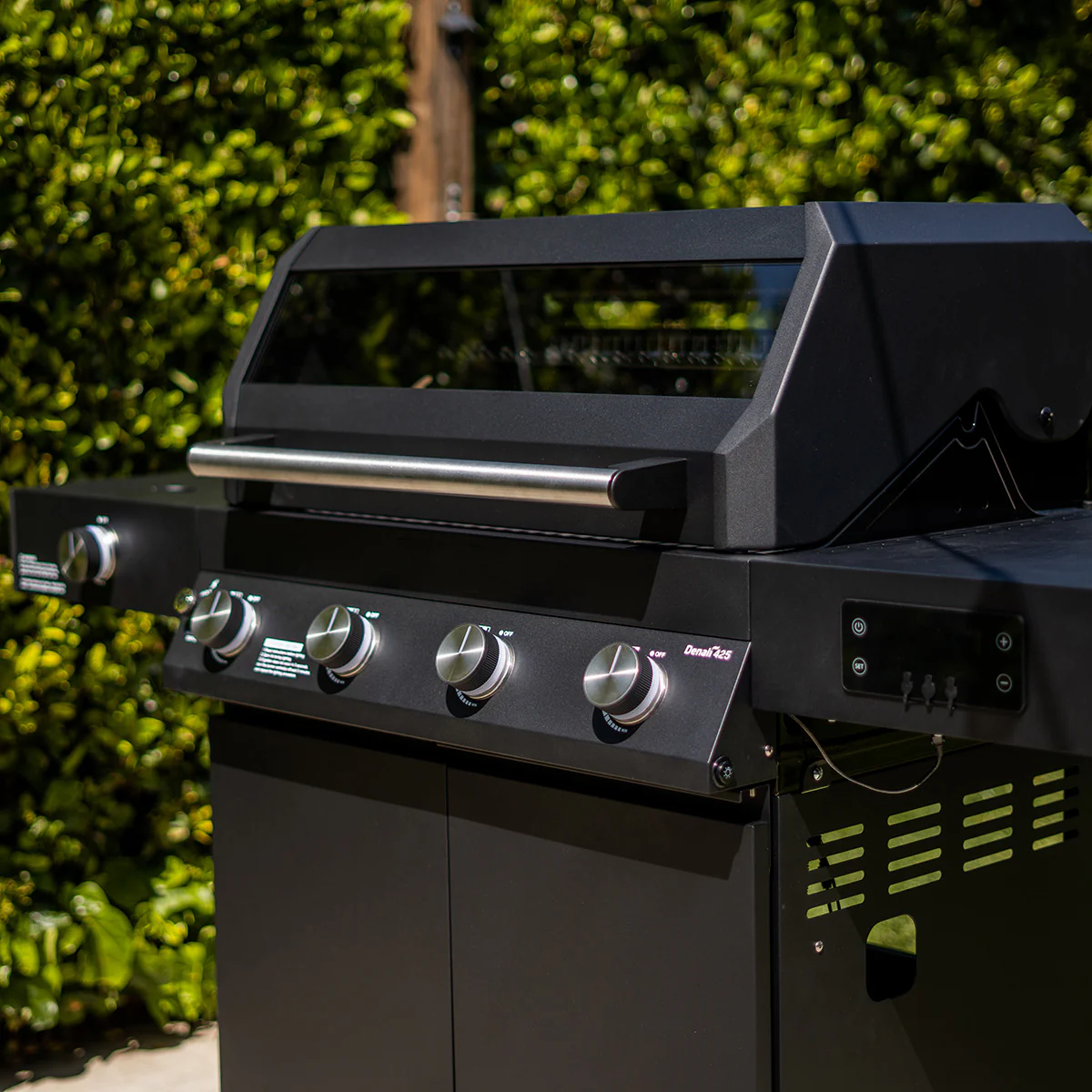 510 sq. in. Smart Grill with Clearview Lid - Image 23