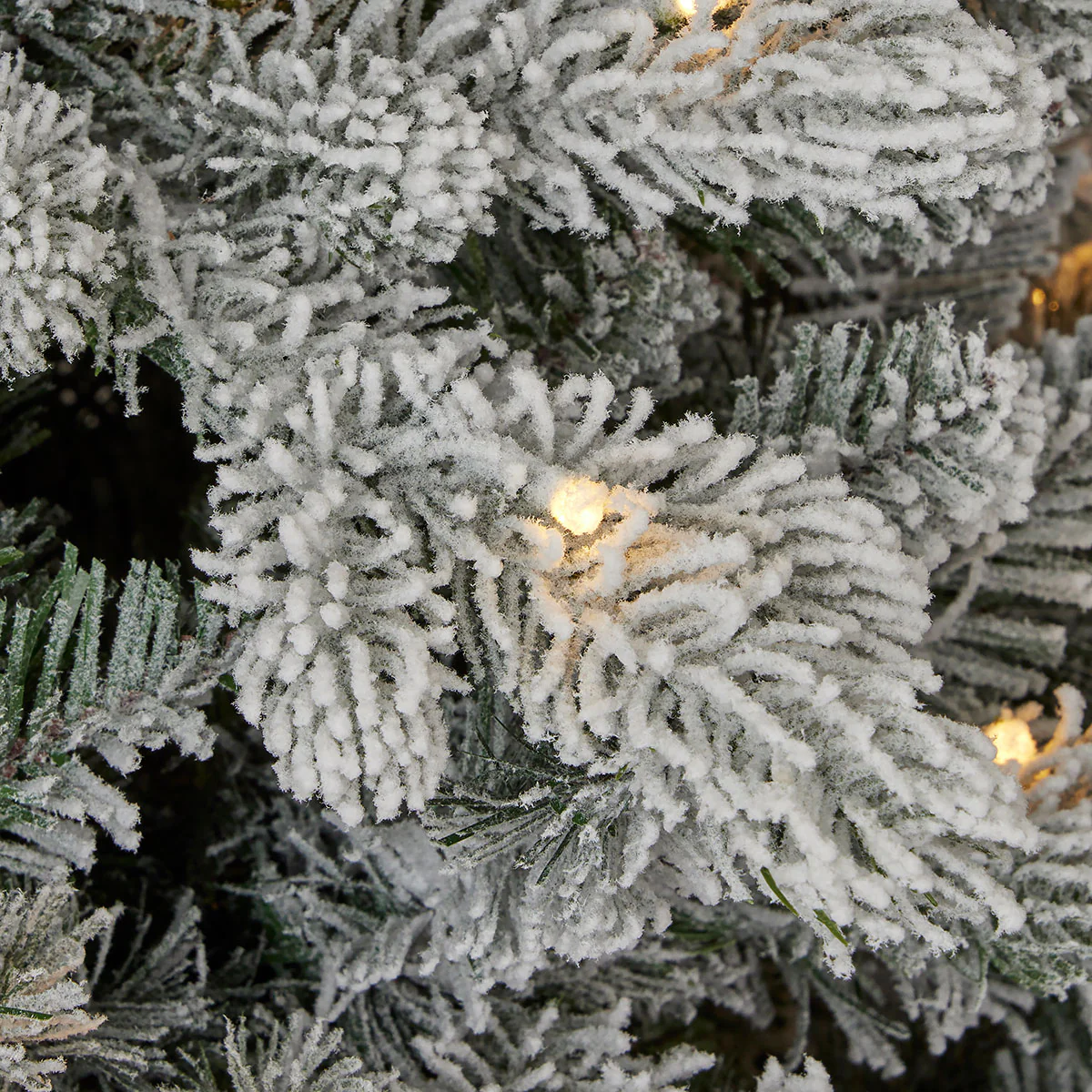 Flocked Palmetto Pine Christmas Tree - Image 9