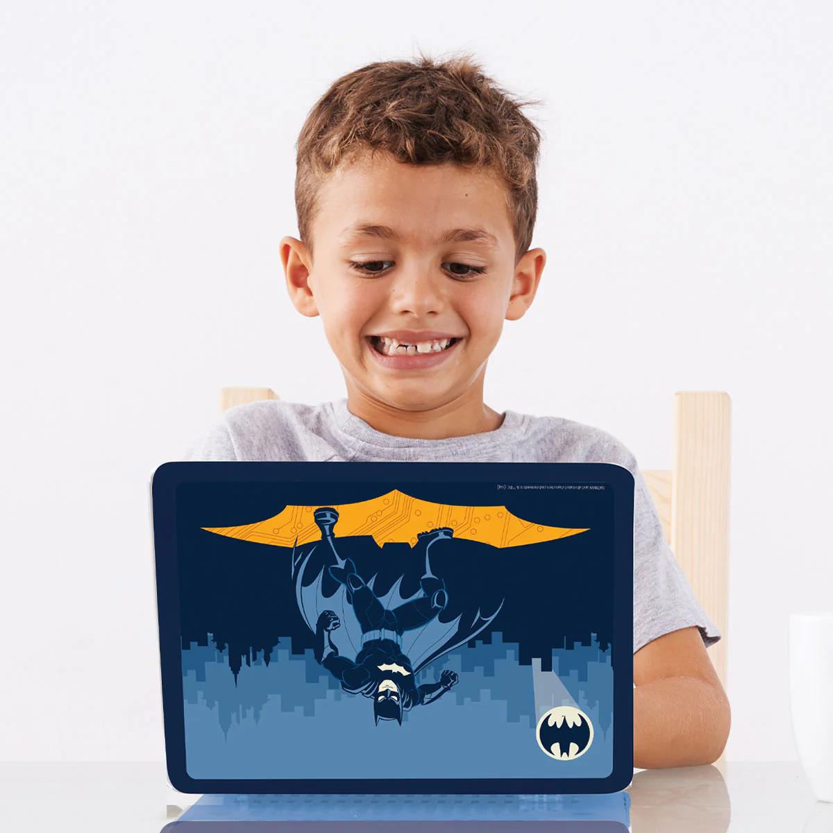 Batman Bilingual Talking Educational Laptop - Image 3