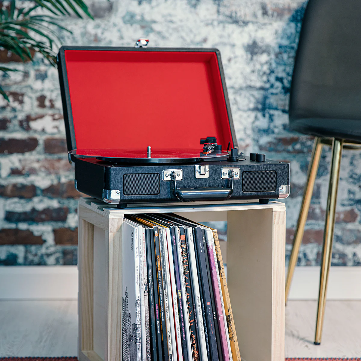 Bluetooth Record Player - Image 4