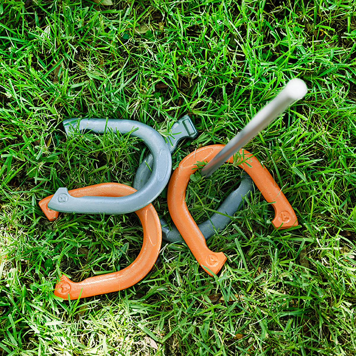 Camo Metal Horseshoe Set - Image 7