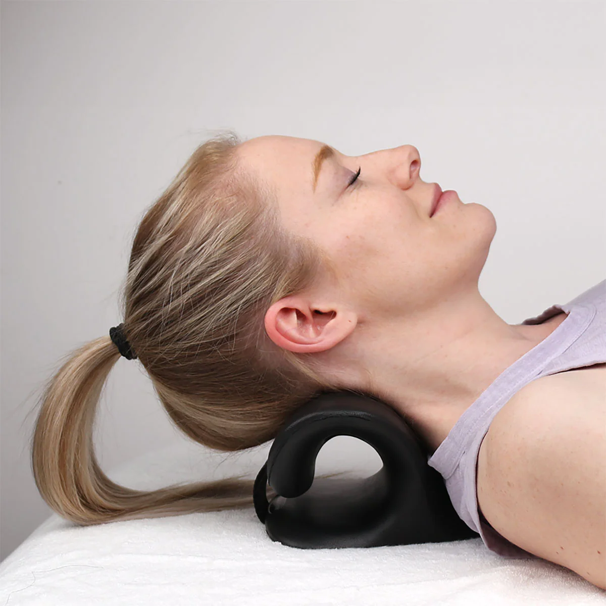 Chiro Pro Neck Support with Heat - Image 5