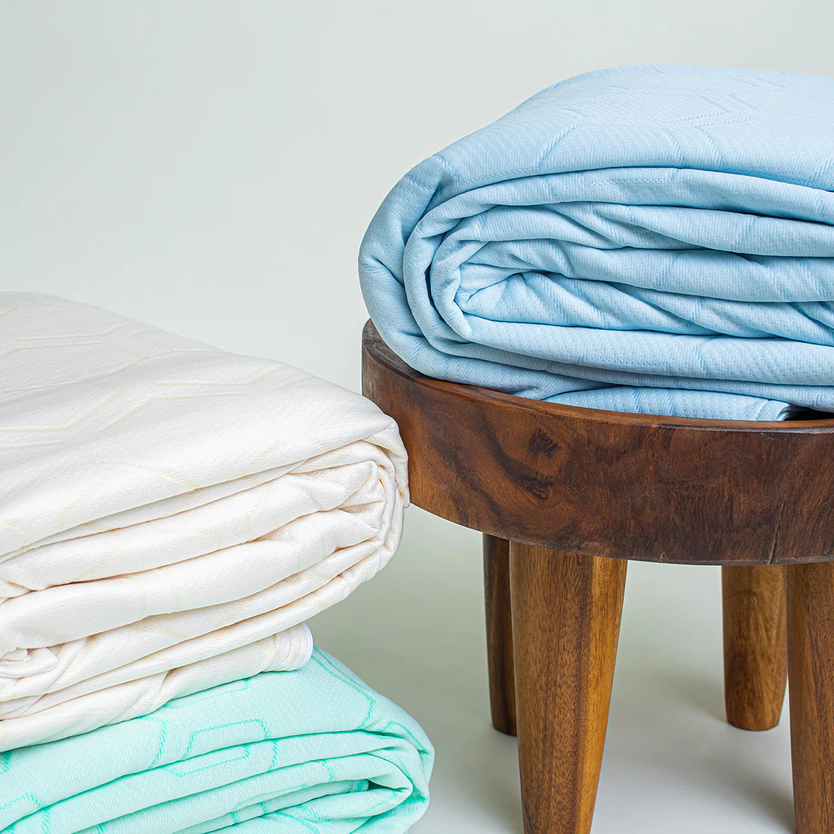 Cooling Bed Blanket - Image 2
