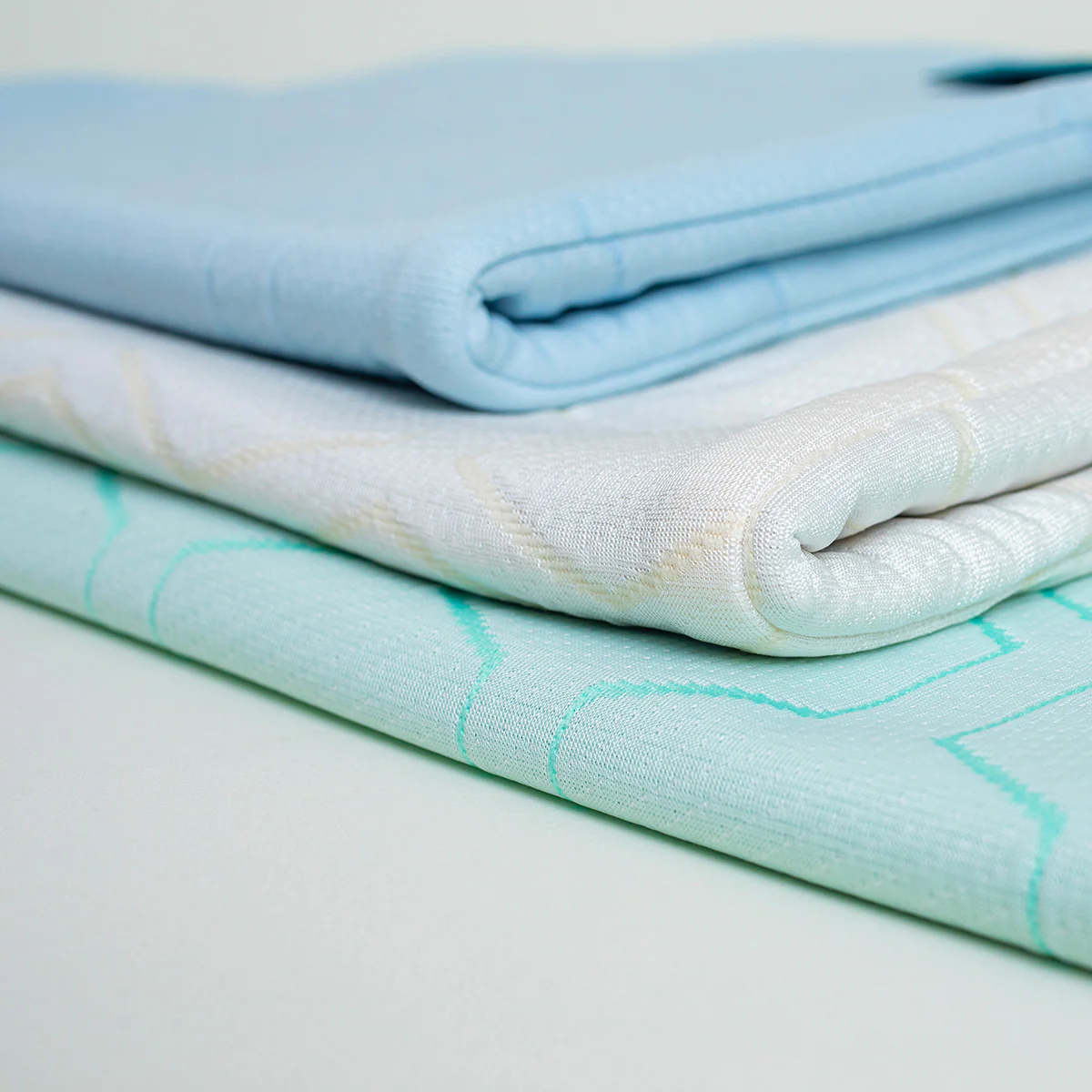 Cooling Bed Blanket and Pillow Case Set - Image 14