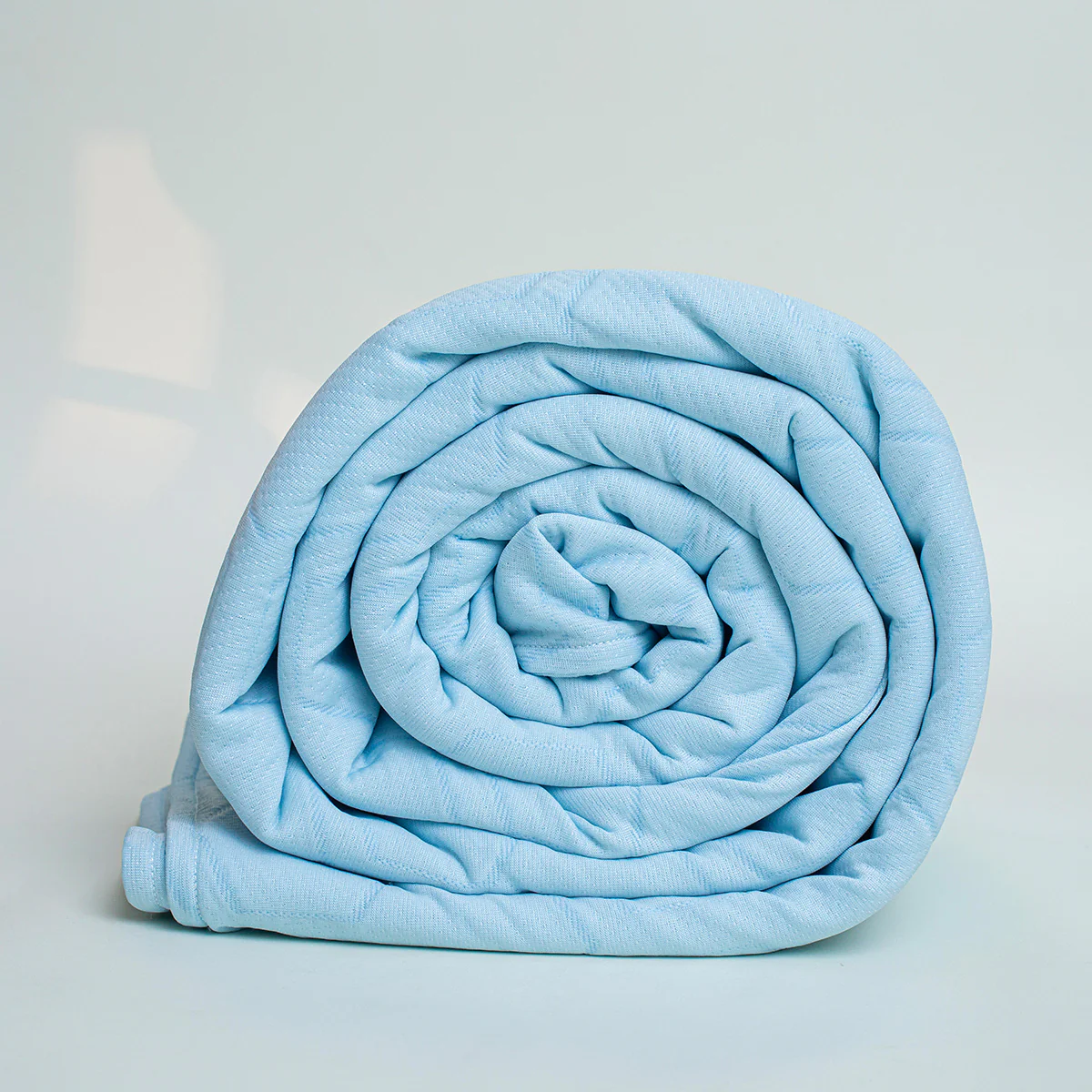 Cooling Bed Blanket and Pillow Case Set - Image 3
