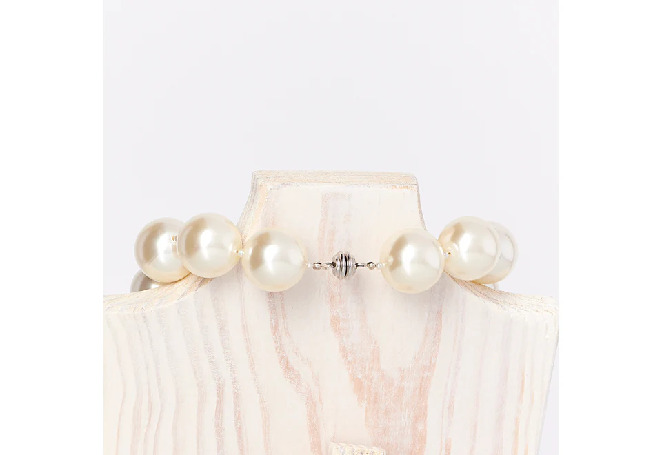 Cooling Pearl Necklace - Image 17