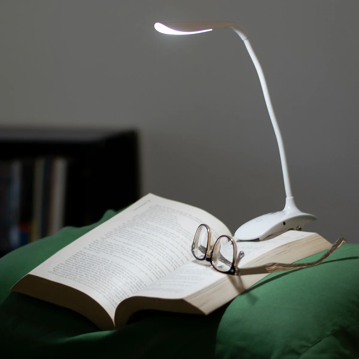 Cordless Clip-On Lamp - Image 6