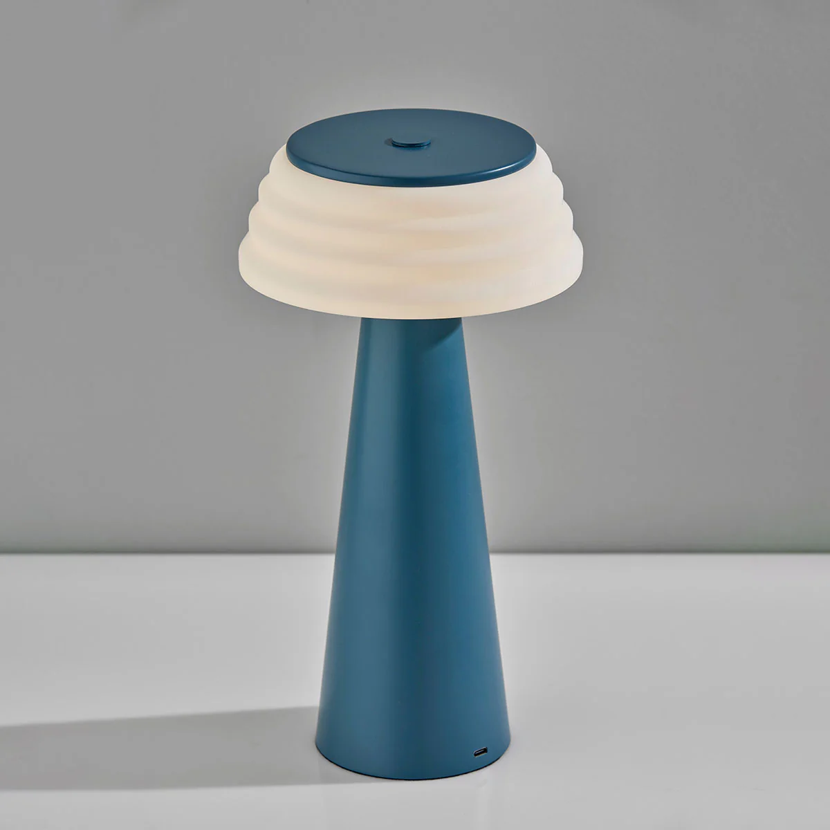 Cordless Indoor/Outdoor Table Lamp with Sleek Plastic Shade - Image 3