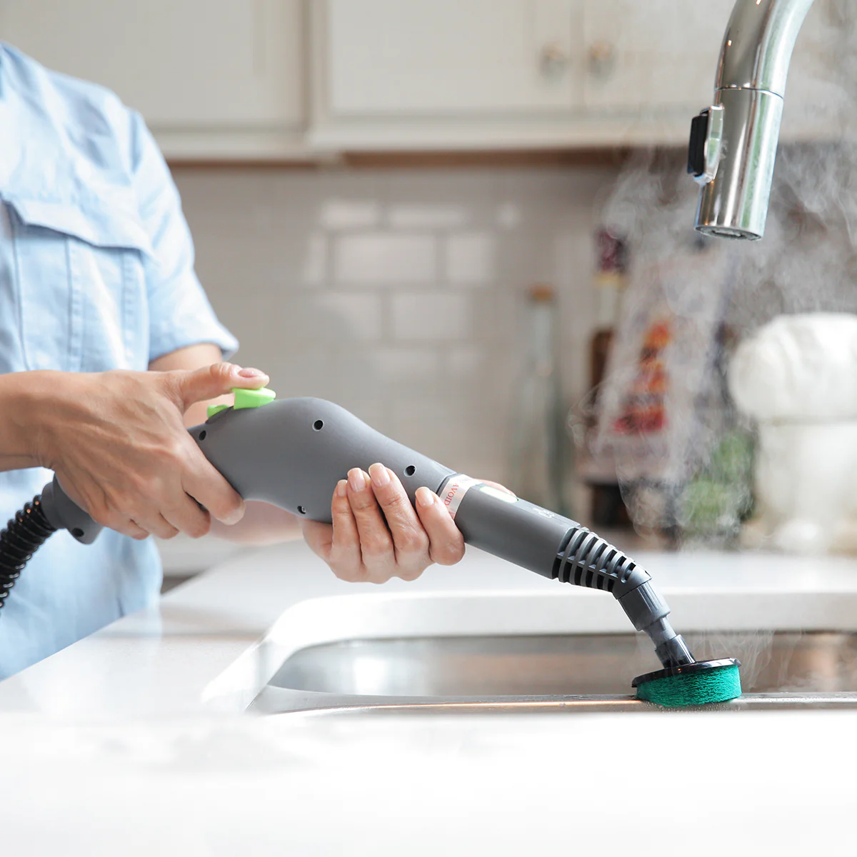 Deluxe Canister Steam Cleaner - Image 4