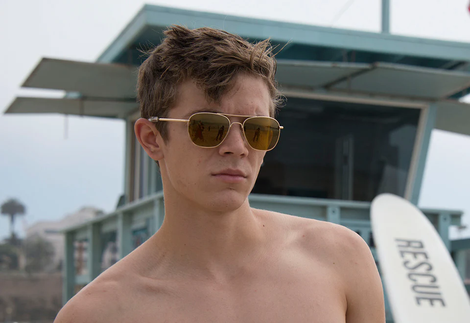 Eagle Eyes Aviator Sunglasses - Image 3