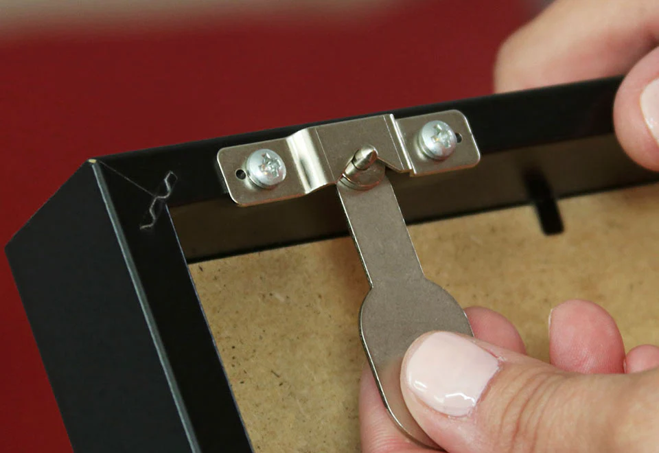 Easiest Picture Hanging and Leveling Tool - Image 7