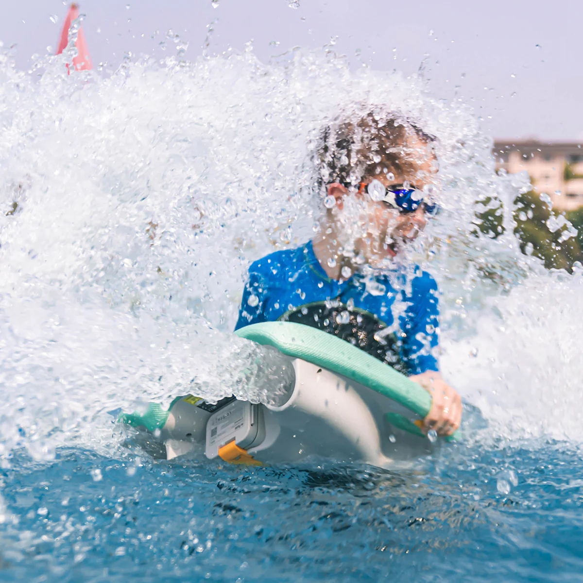Electric Swimming Kickboard - Image 4
