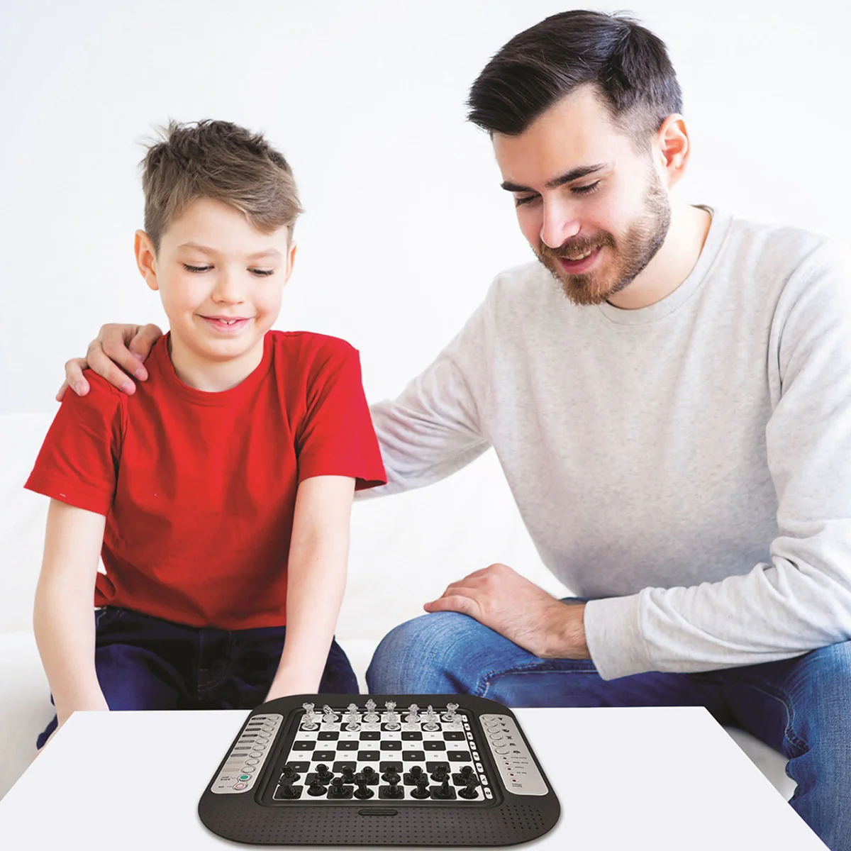 Electronic Chess Game with Touch Keyboard - Image 3