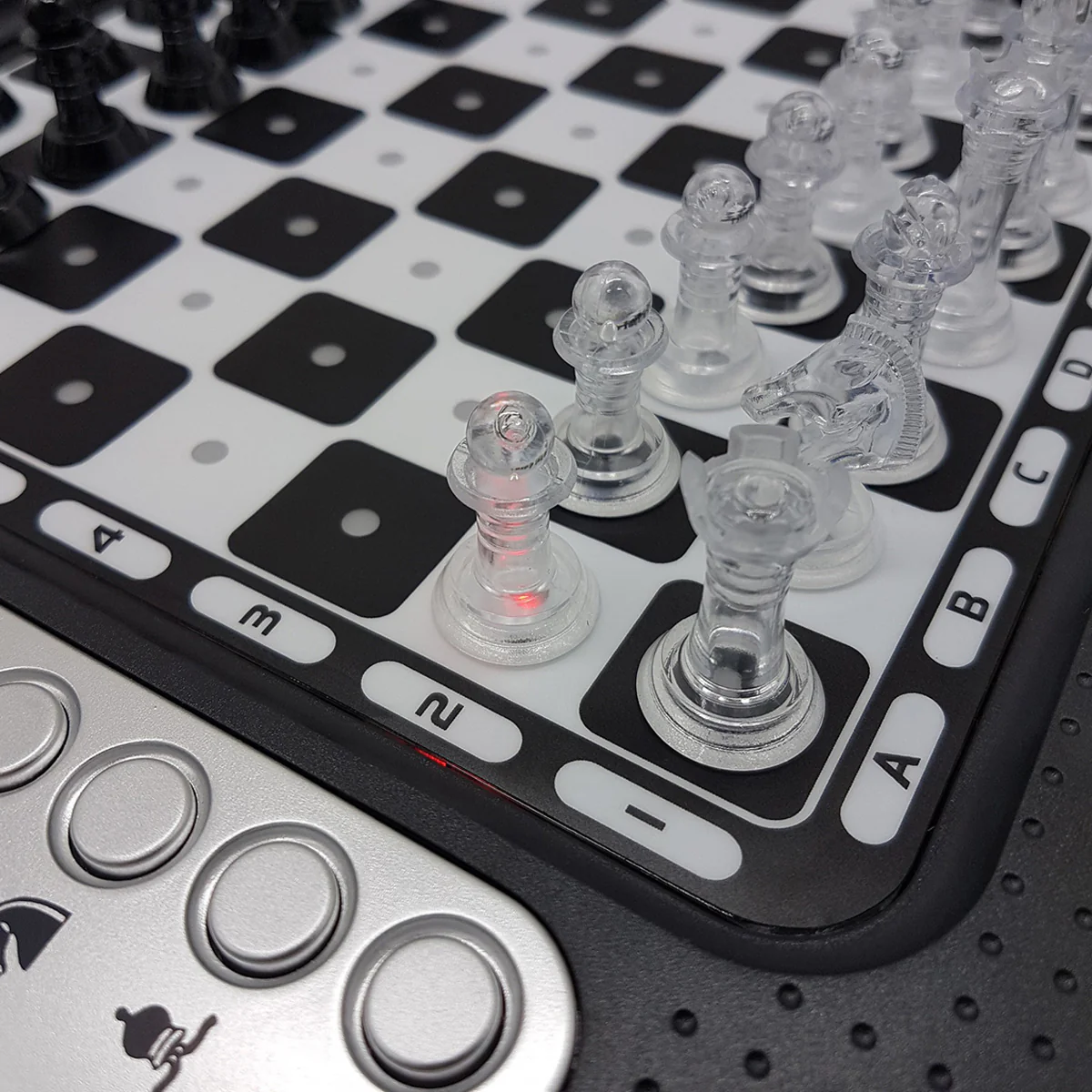 Electronic Chess Game with Touch Keyboard - Image 5