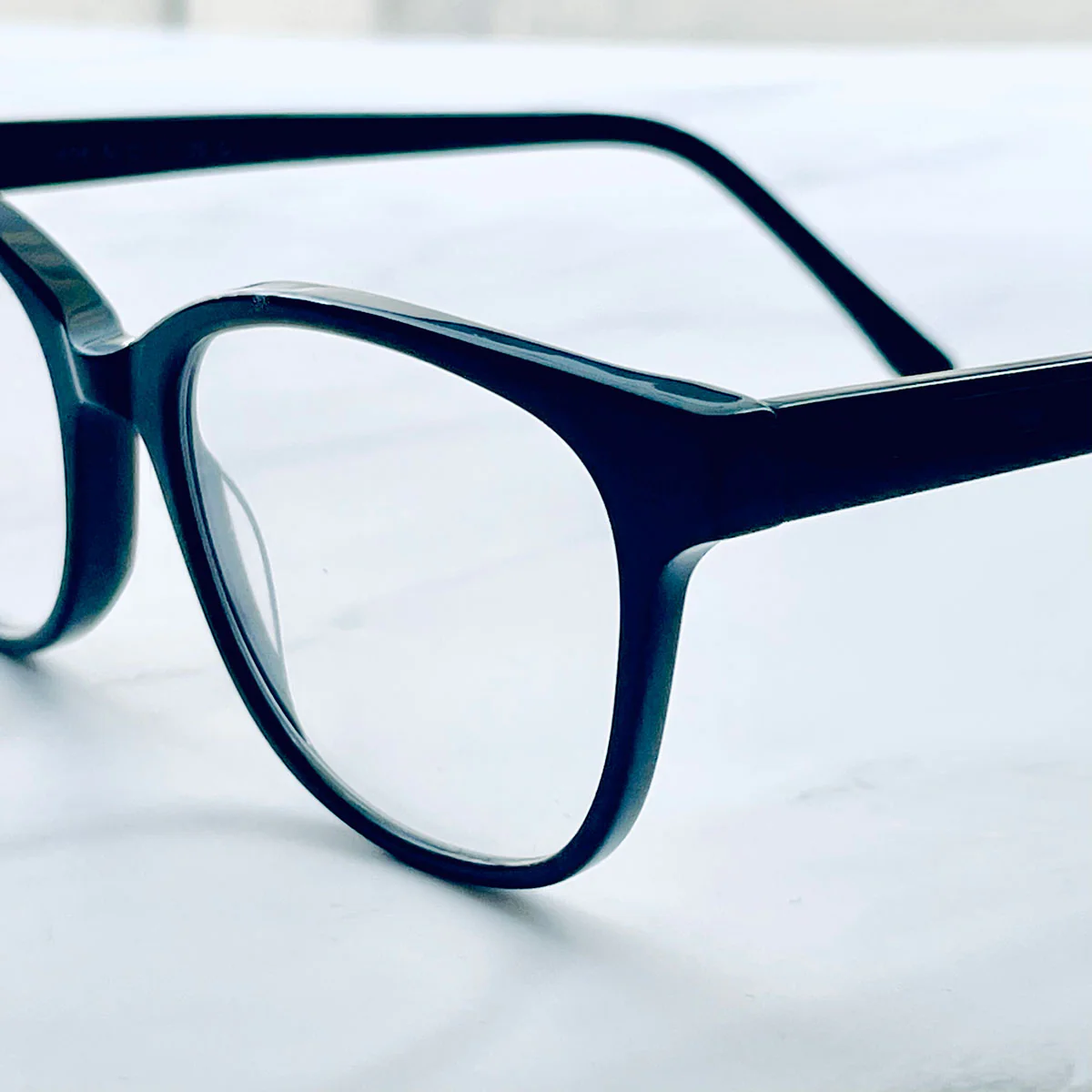 Fog-Free Round Readers - Image 5