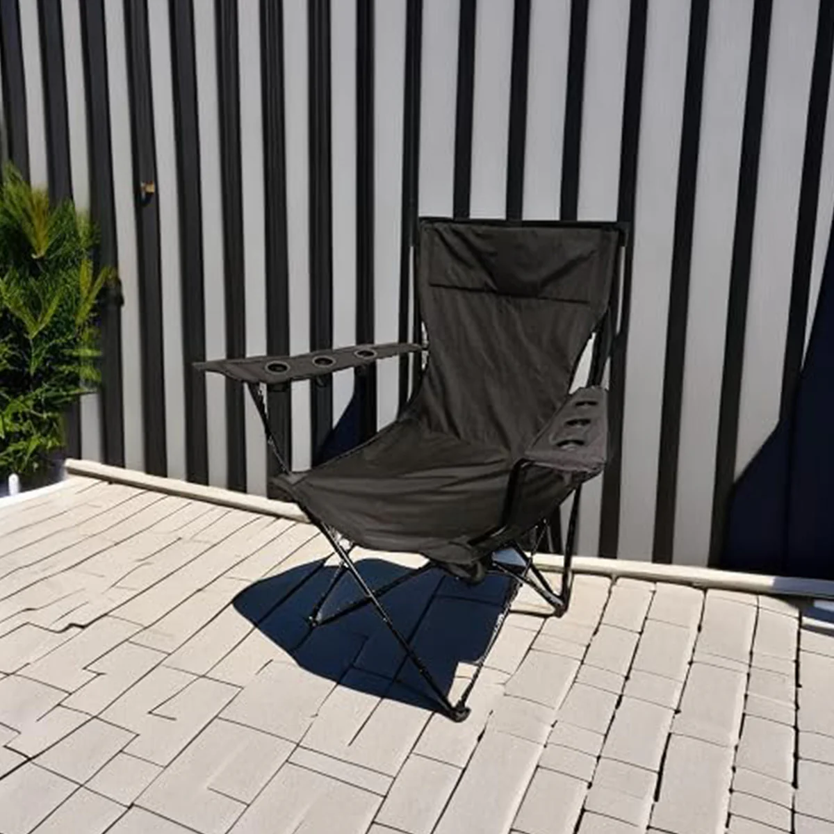 Giant Folding Chair - Image 8