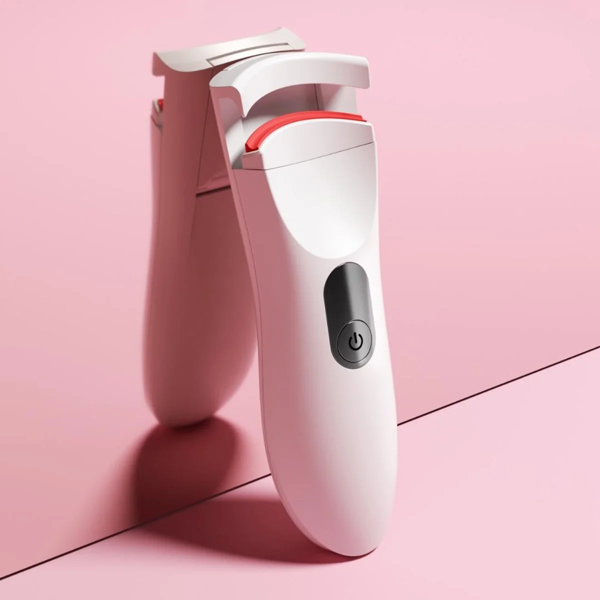 Heated Eyelash Curler - Image 2