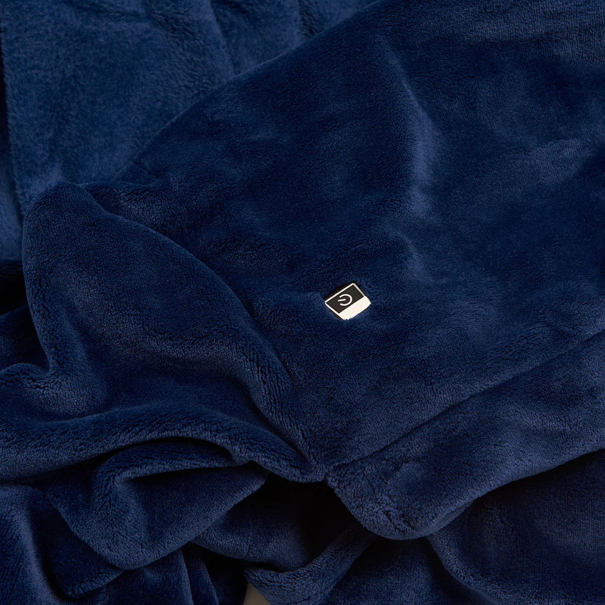 Heated Wearable Blanket by Sharper Image - Image 6