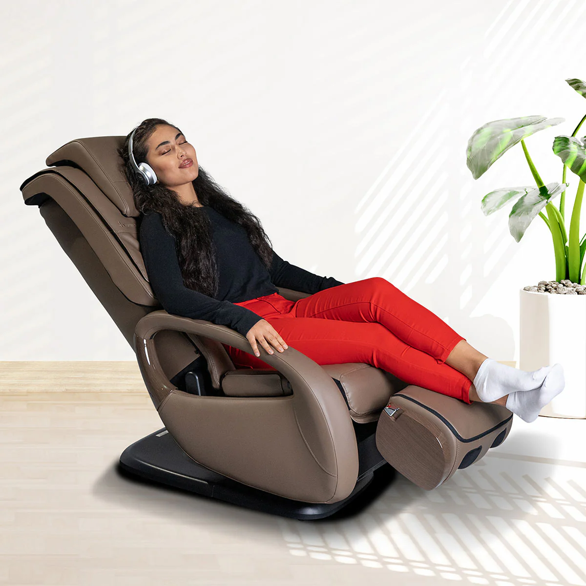 Human Touch® WholeBody® 8.0 Massage Chair - Image 26