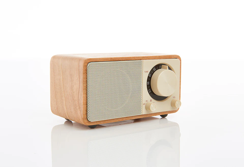 Iconic Tabletop Radio and Bluetooth Speaker - Image 3