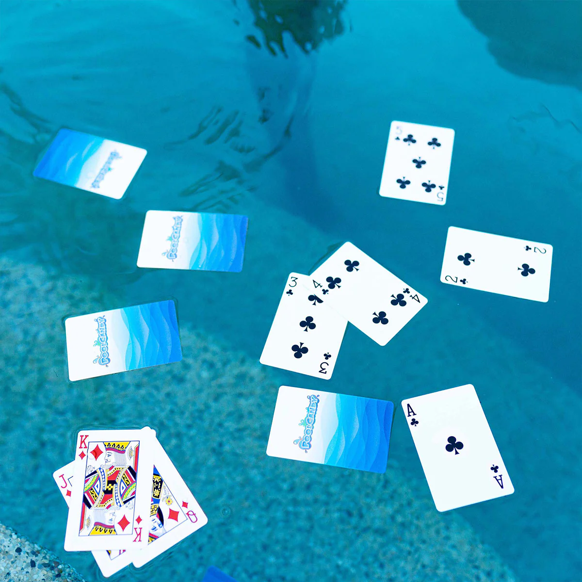 Inflatable Floating Game Table and Waterproof Cards - Image 2