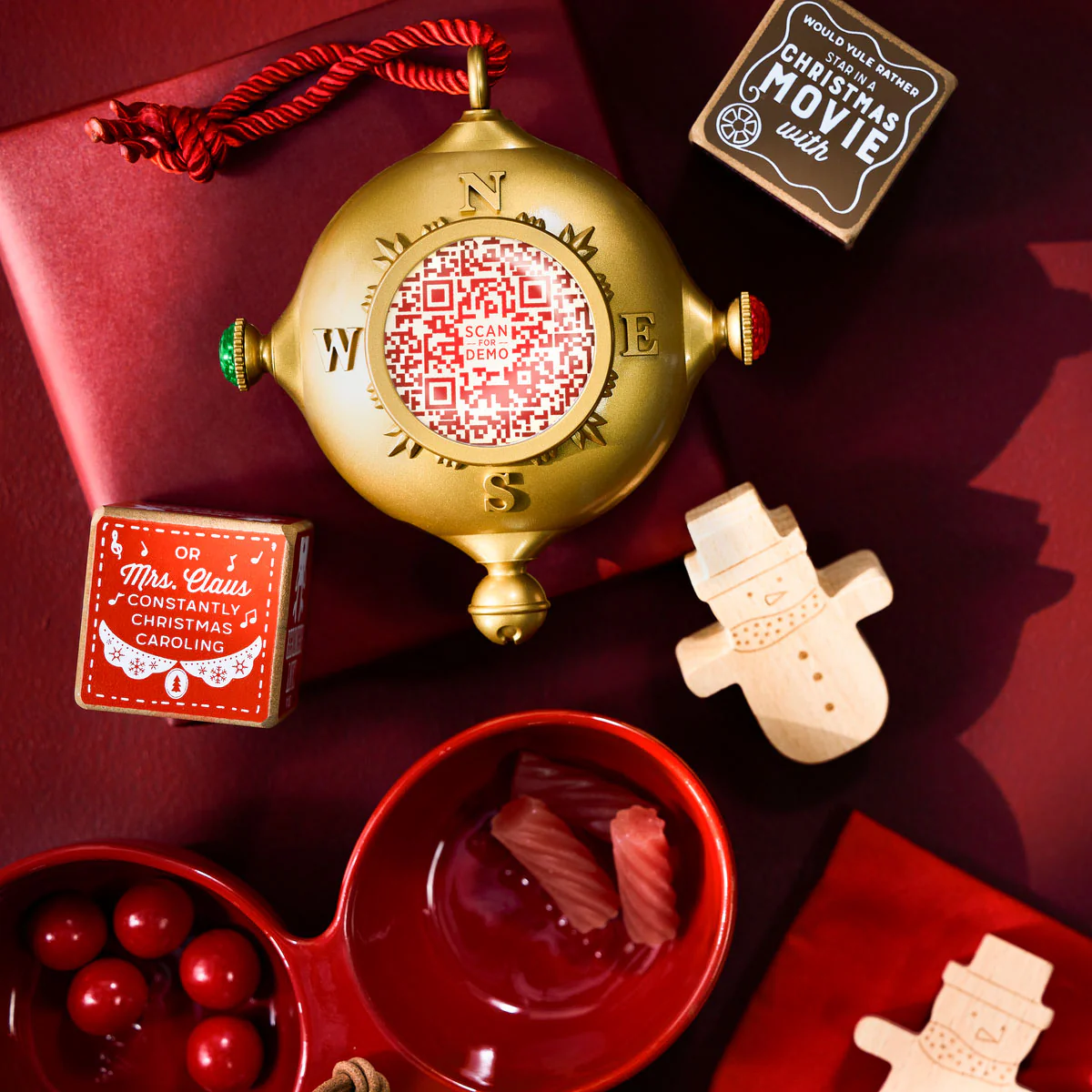Interactive Santa Ornament with Journal - Image 4