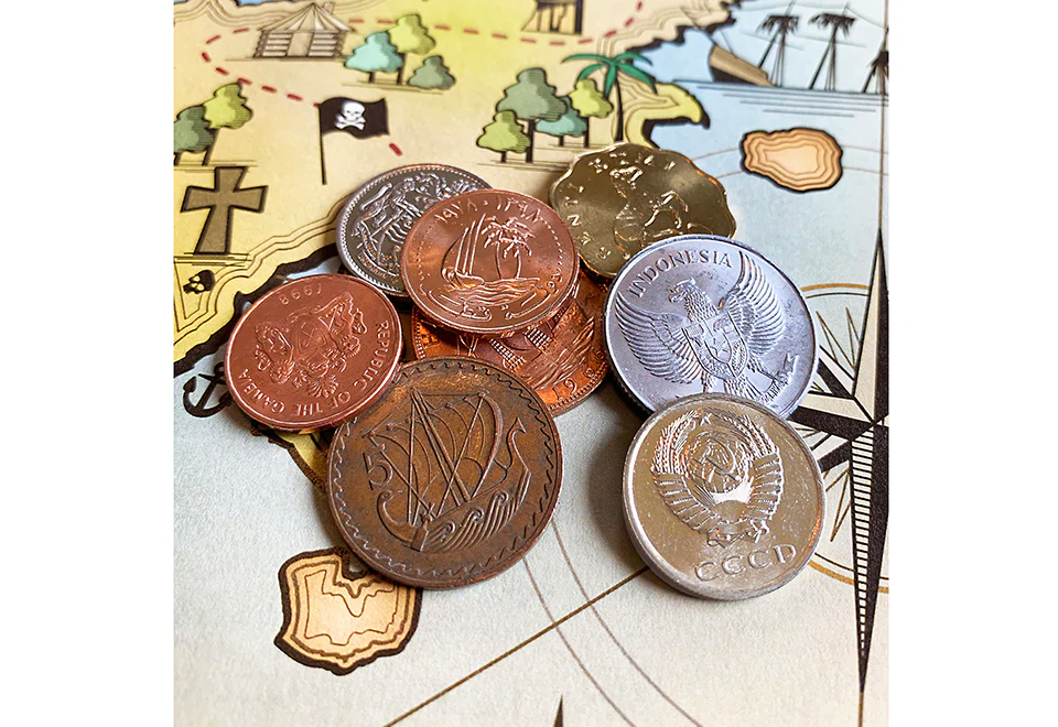Kid's Pirate Treasure Chest - Image 2