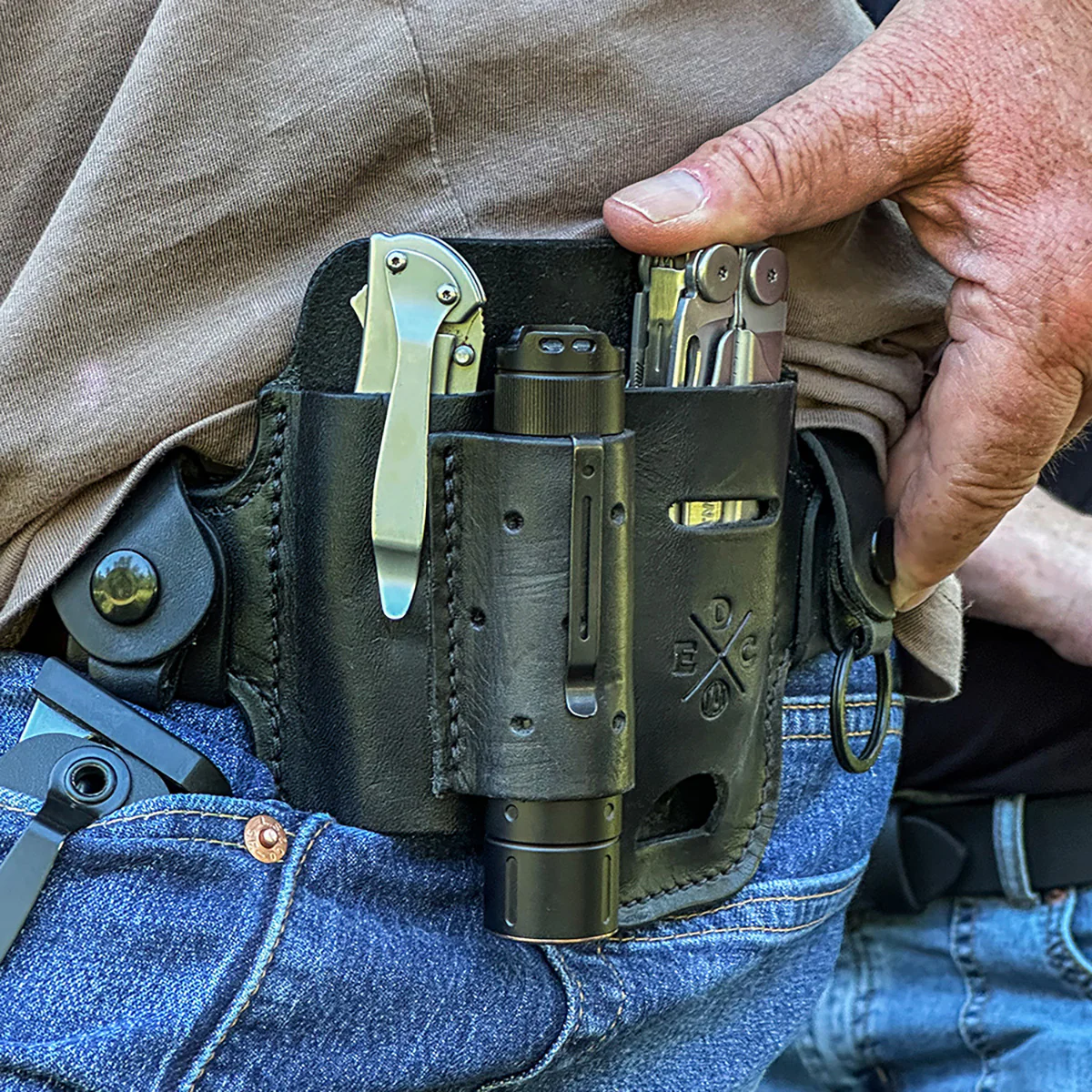 Leather Multitool Action Snap Belt Sheath - Image 15