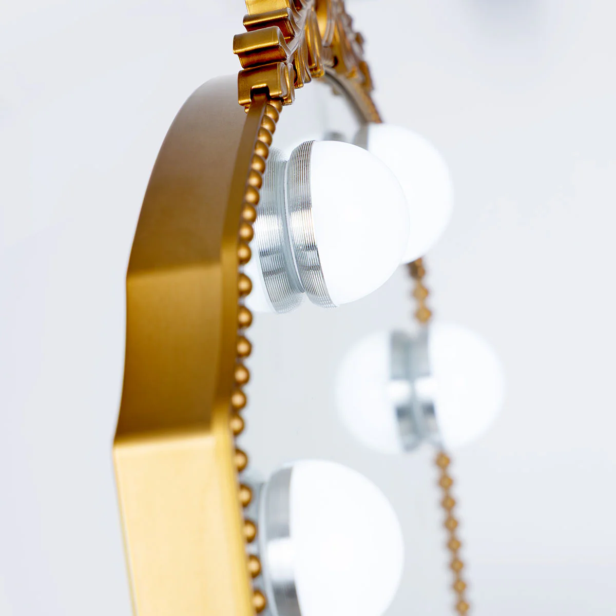 LED Gold Hollywood Mirror - Image 10