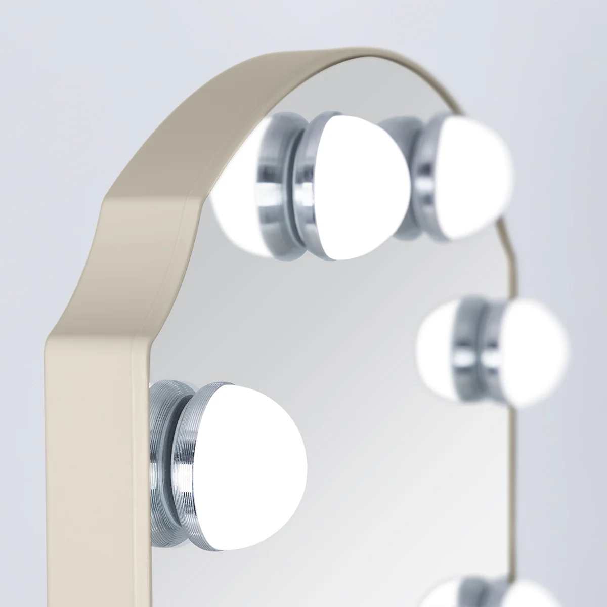 LED Scalloped Hollywood Mirror - Image 21