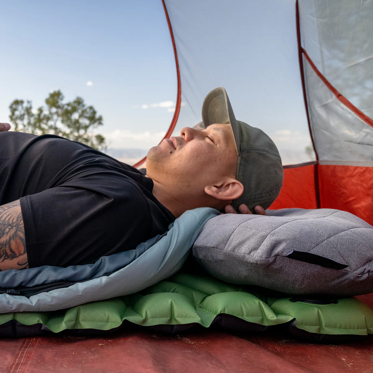 Luxe Inflatable Camping Pillow - Image 5