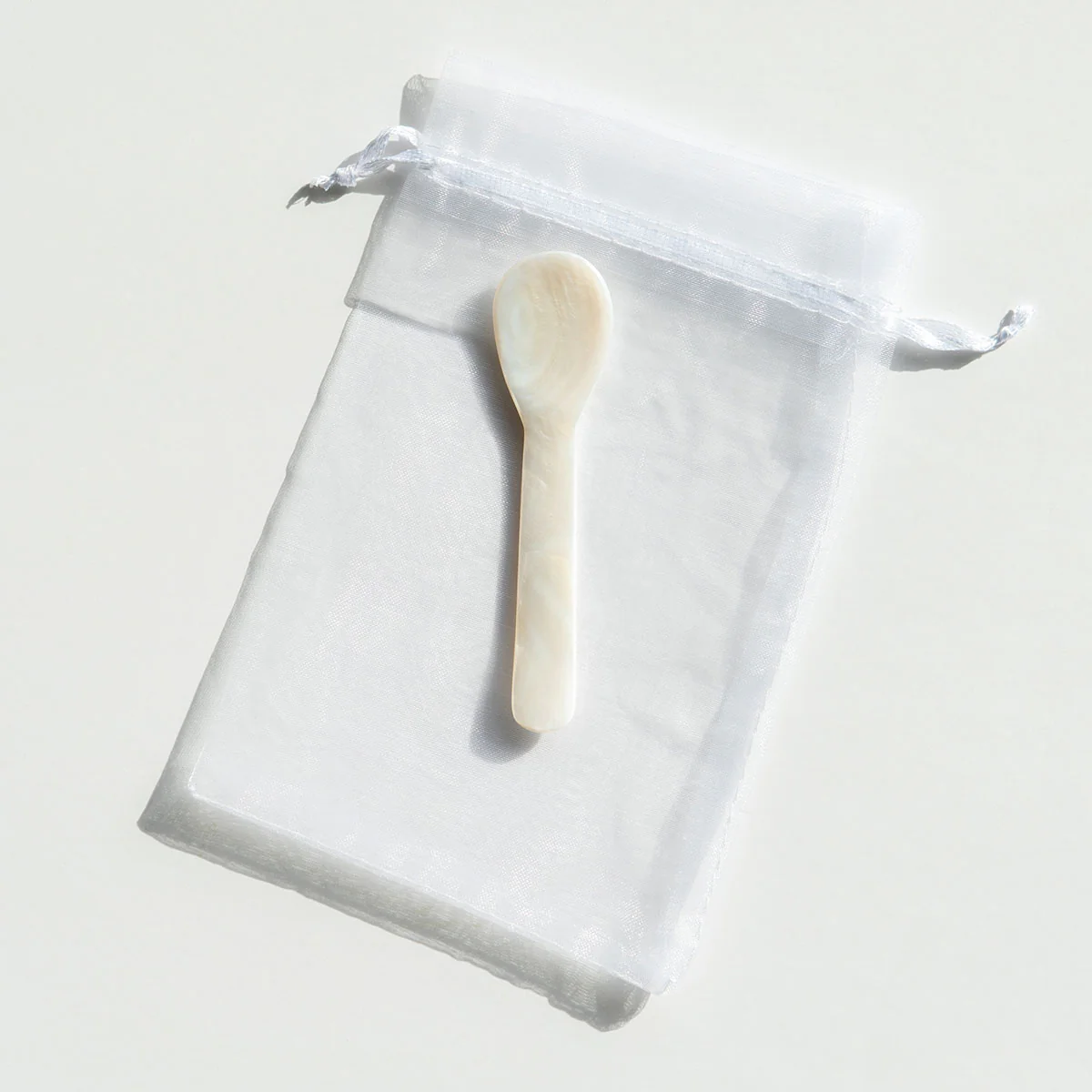 Mother of Pearl Caviar Dish and Spoon Duo - Image 2