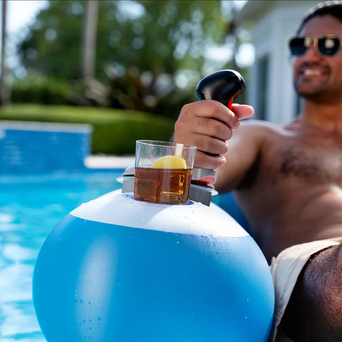 Motorized Pool Lounger - Image 5
