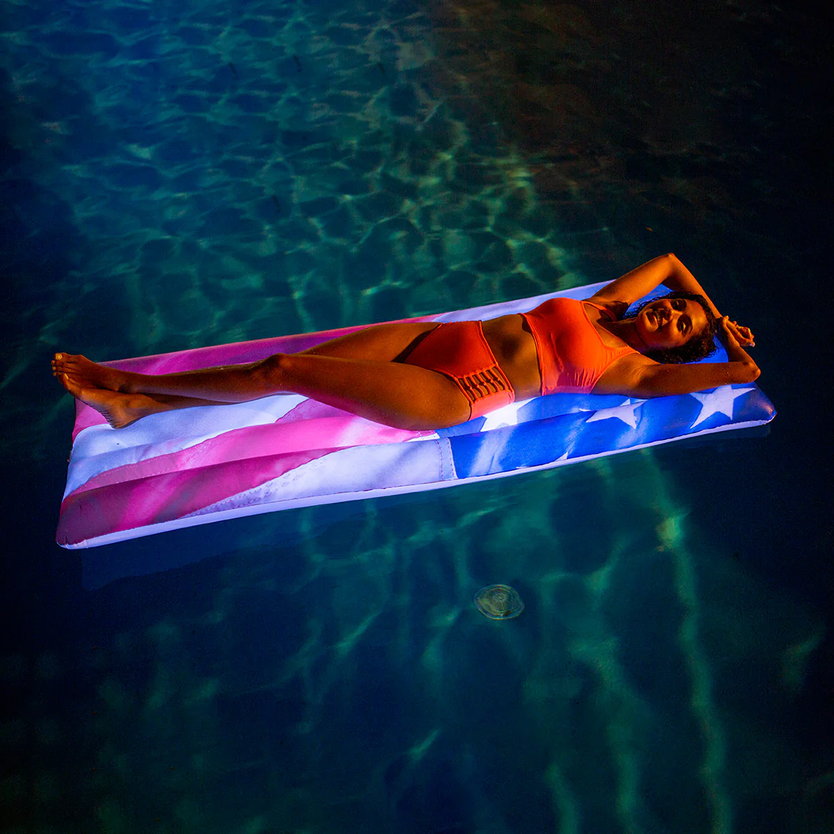 Patriotic LED Deluxe Pool Raft - Image 3