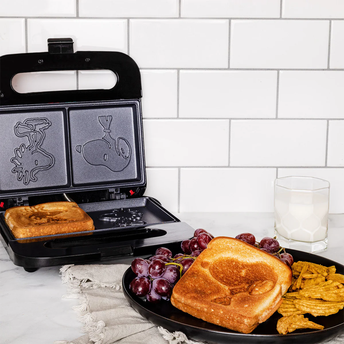 Peanuts Snoopy Grilled Cheese Sandwich Maker - Image 5