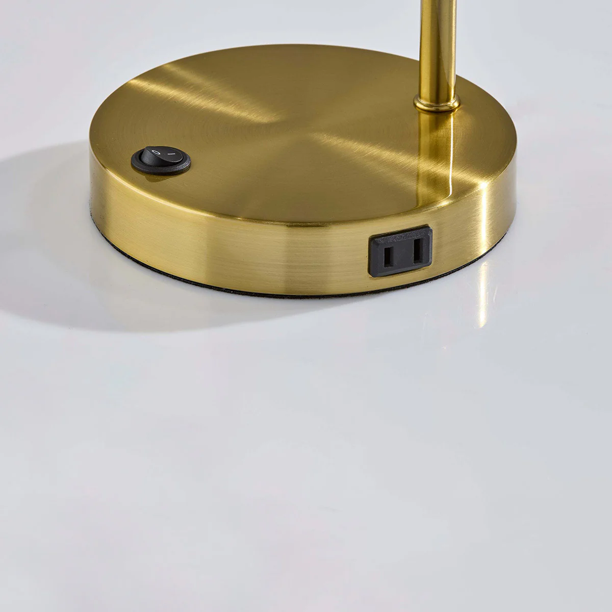Phone Stand and Charger Lamp - Image 4